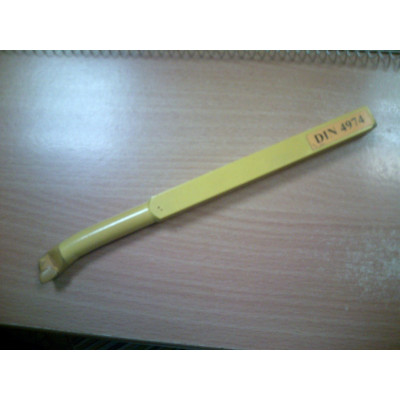 Esztergakés ISO 9R 16x16x210 M10